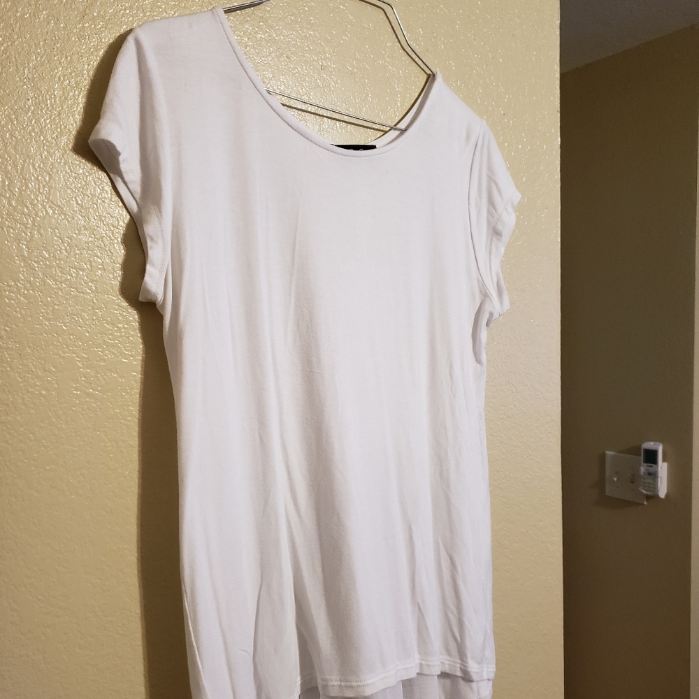 Kim & Cami white blouse size M
